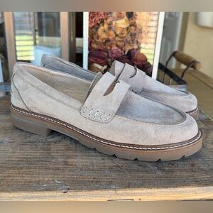 Anne Klein Women’s Suede Loafers Sz. 7 NWOT